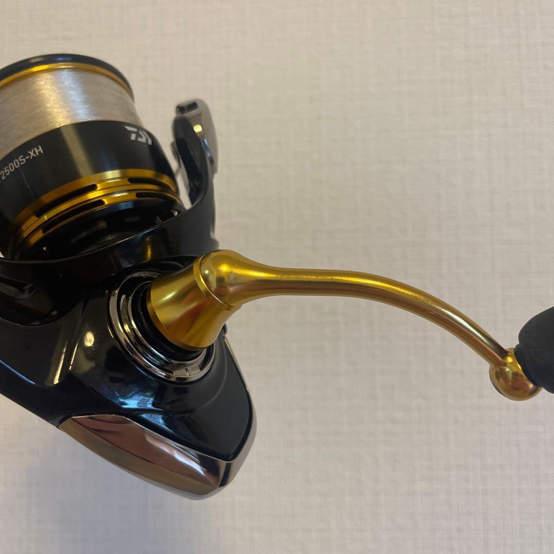 23レガリスLT2500S-XH　スピニングリール　レブロス　カルディア　レグザ