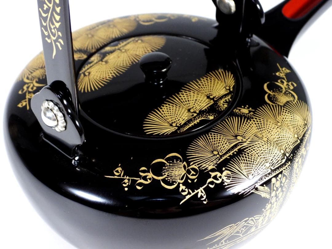 【専用】輪島塗　屠蘇器　本漆　沈金　松鶴亀紋 盃　銚子　盆　木製 ２点セット