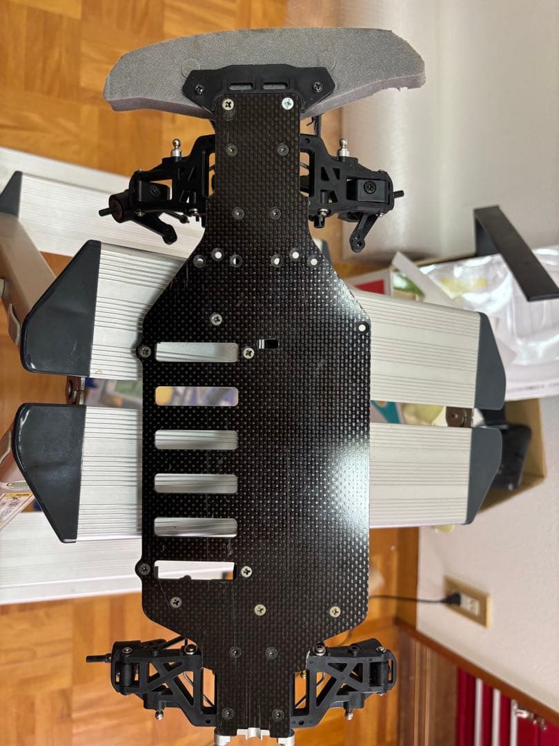 カーボンファイバー ラジコンカーシャーシ