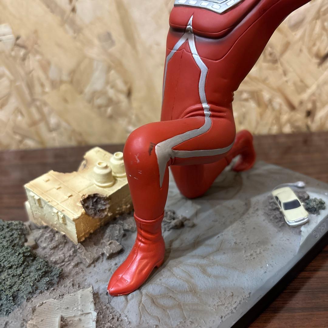 ウルトラセブン　スタチュー　茨木彰さん直筆サインつき