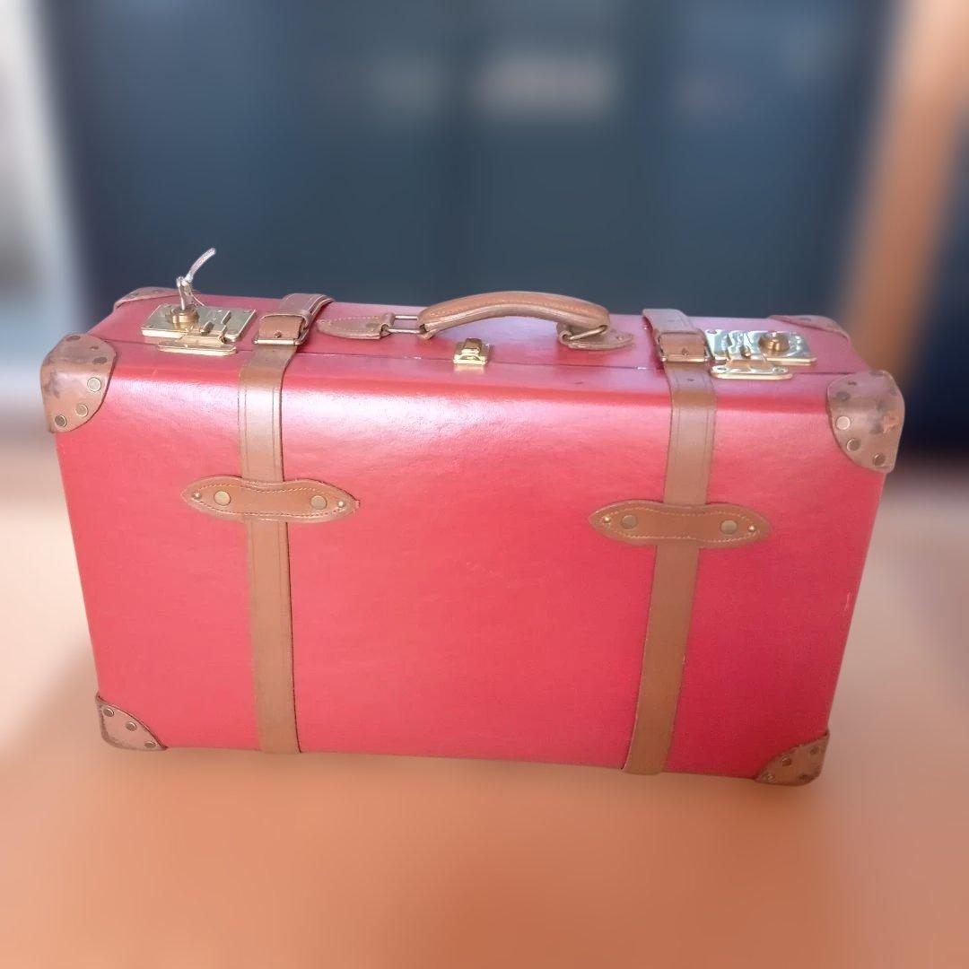 グローブトロッター　トラベルバッグ　ミディアムチェックイン相当　キャスターなし