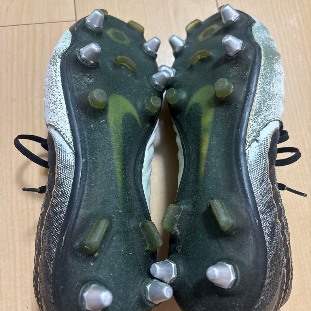 Nike サッカーシューズ ホワイト/ブラック sg