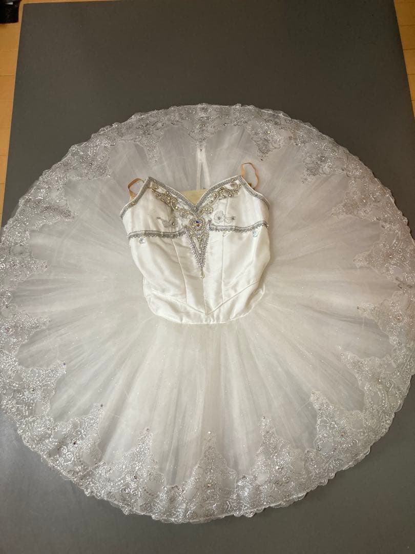 バレエ衣装　チュチュ　バヤデール　ビーズ刺繍　150〜155