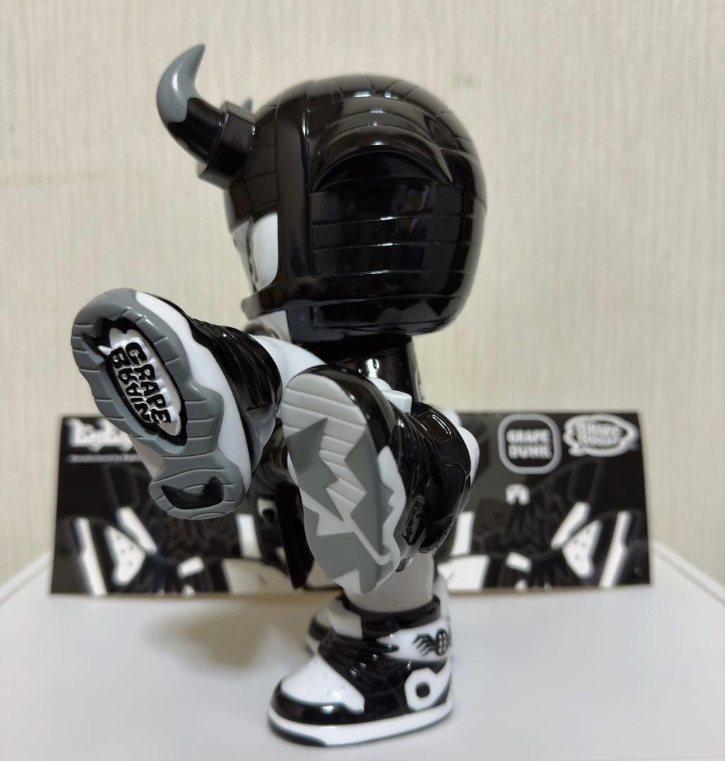 Grape Dunk フィギュア ブラック/ホワイト