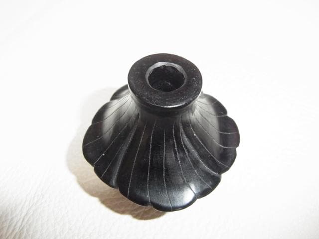 中国 清新時代（1800年頃）大変美しい◆黒い石 手彫 黒い蓮（ハス） 鼻煙壺