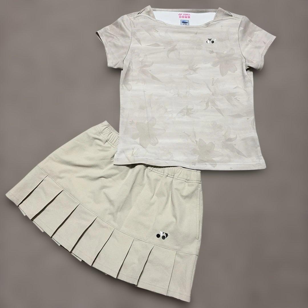 ヨネックス FEELシリーズ　セットアップ