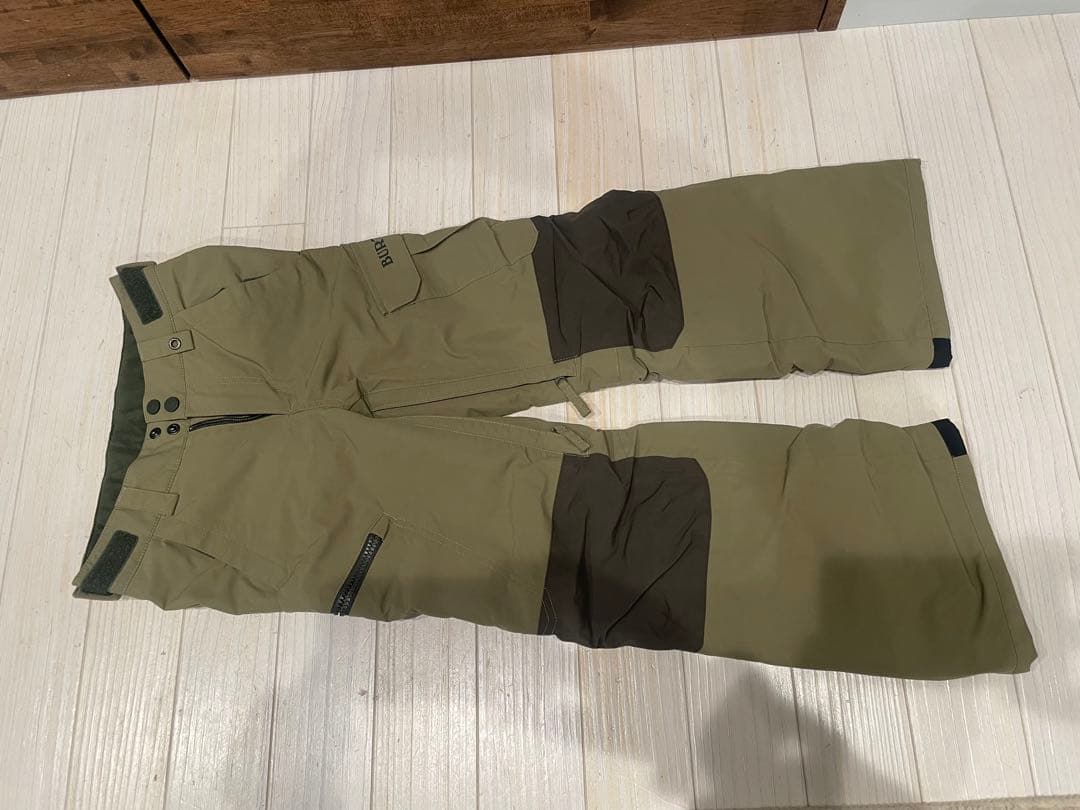 バートン（BURTON）キッズ　スキー・スノボウェア上下セット Sサイズ　120
