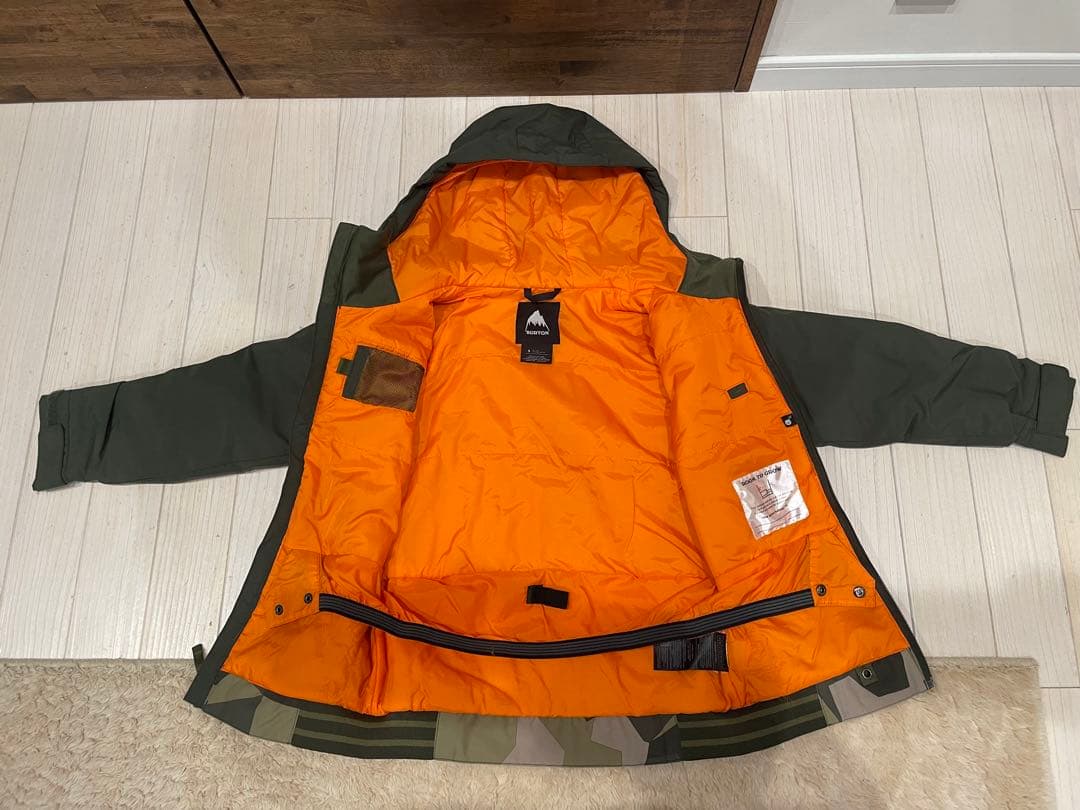 バートン（BURTON）キッズ　スキー・スノボウェア上下セット Sサイズ　120