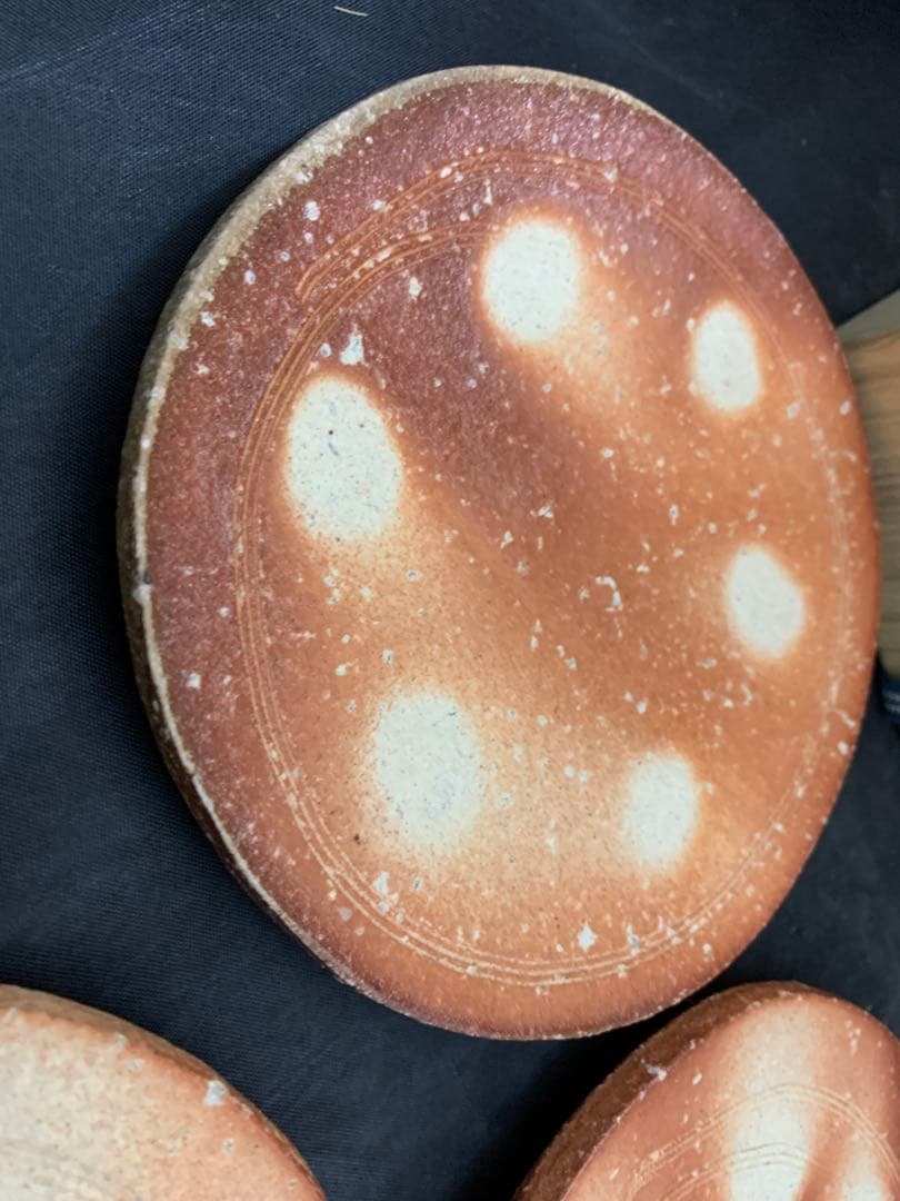 信楽焼　高橋春斎　丸皿５枚　三ッ脚付　共箱付　懐石料理料亭皿