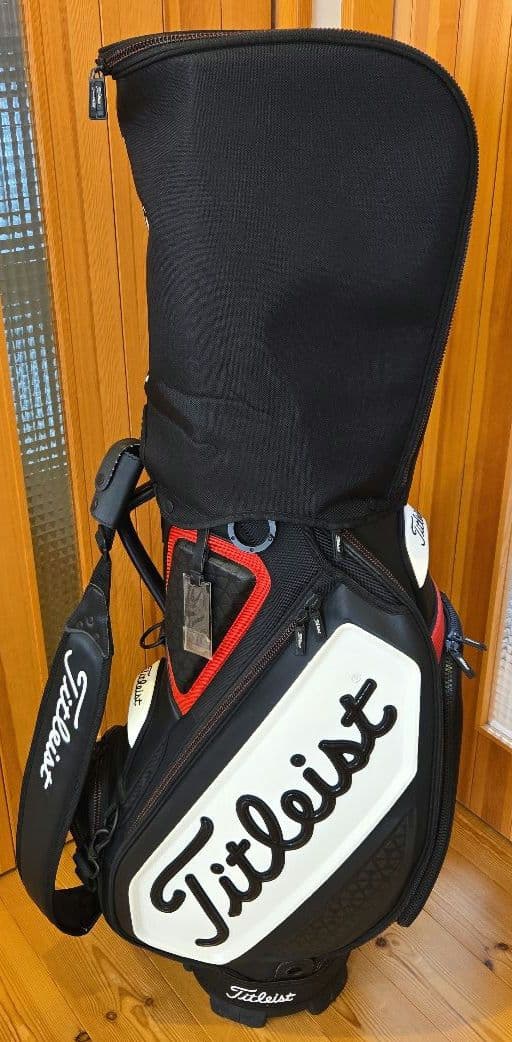 Titleist ゴルフバッグ・キャディバッグ タイトリスト黒/白/赤 プロ仕様