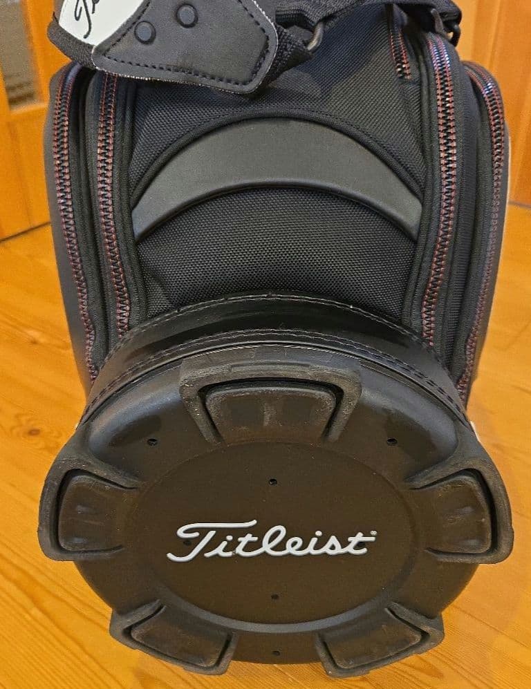 Titleist ゴルフバッグ・キャディバッグ タイトリスト黒/白/赤 プロ仕様