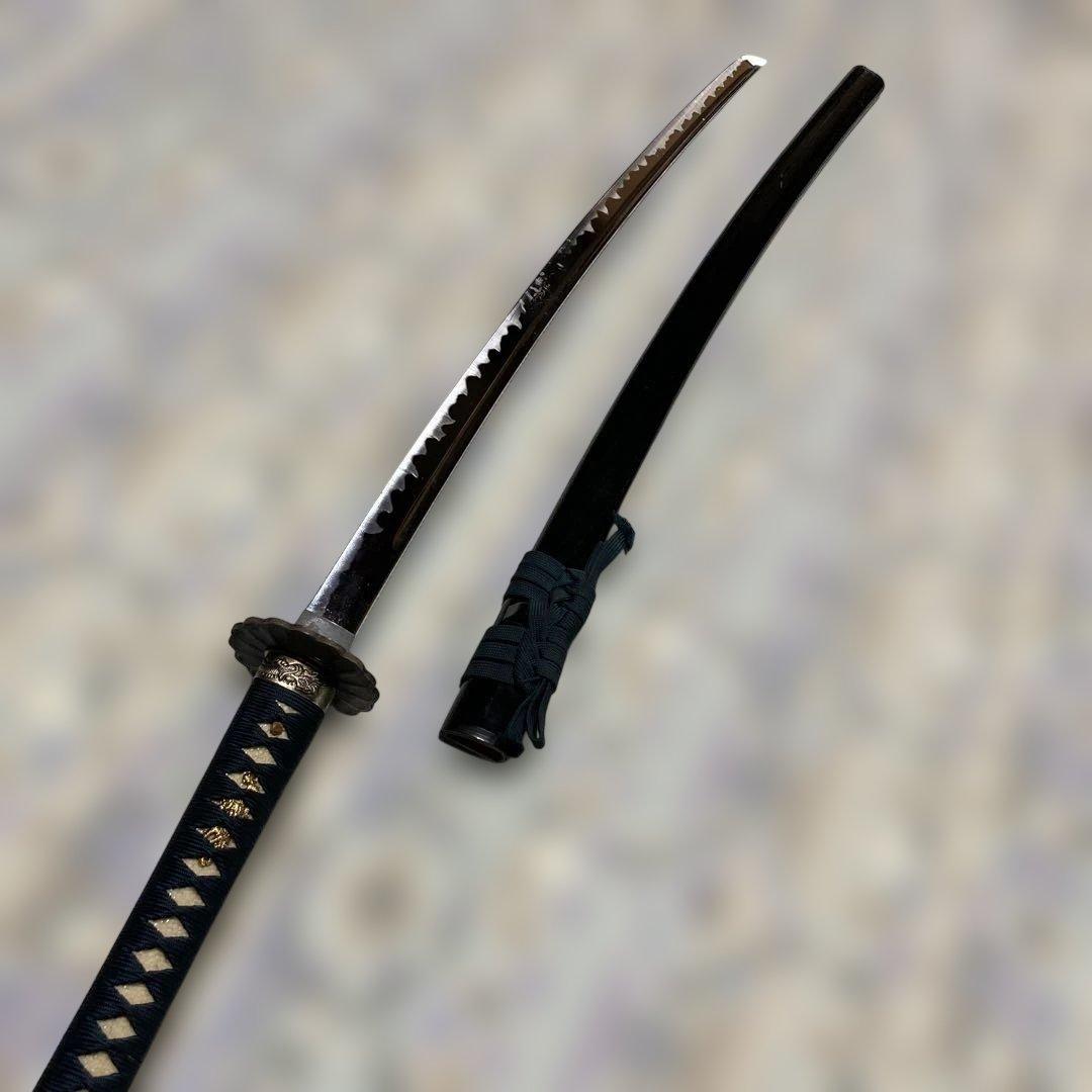 模造刀(居合刀) 紺色柄 菊彫丸鍔 黒呂鞘