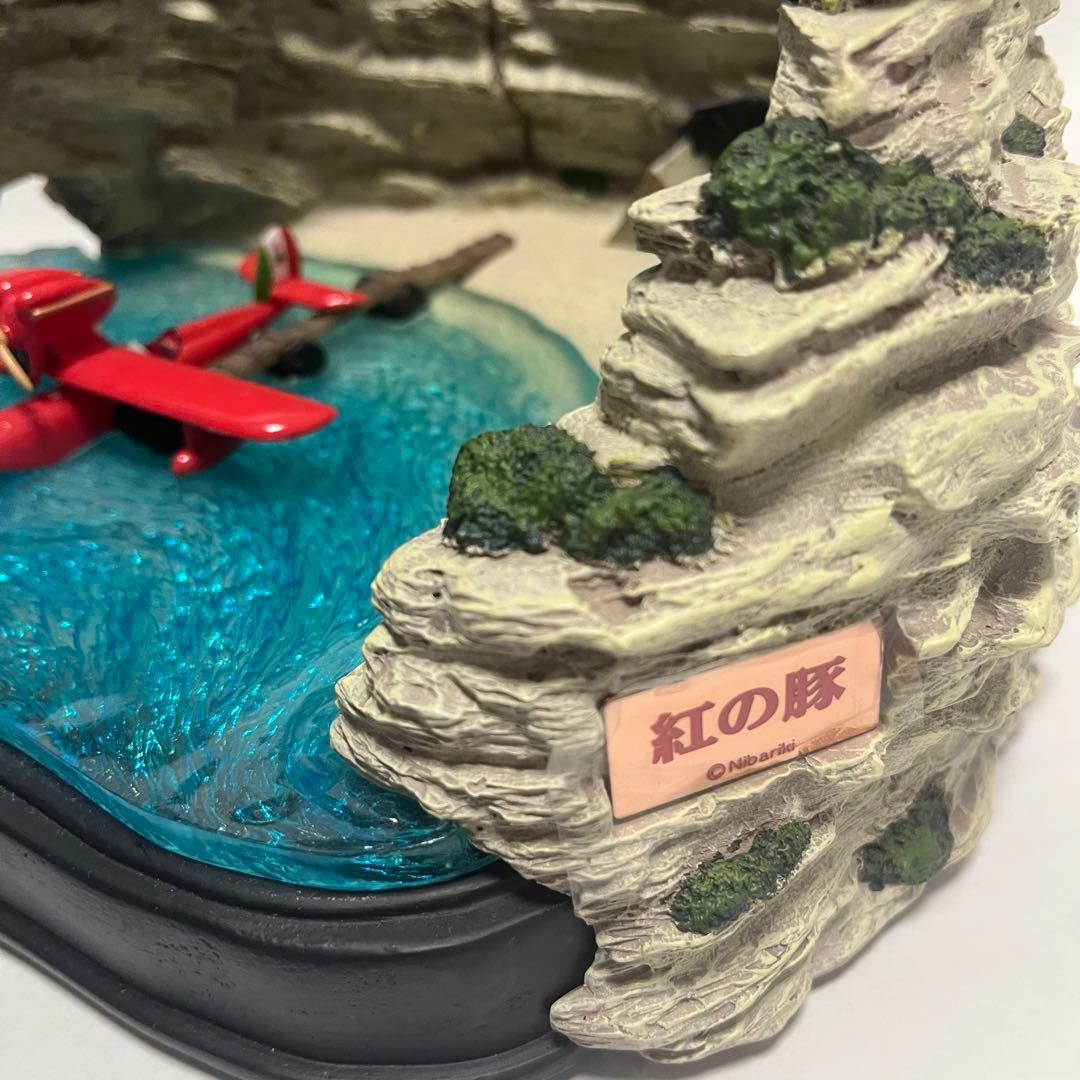 紅の豚　ライトアップサウンドジオラマ ポルコのアジト