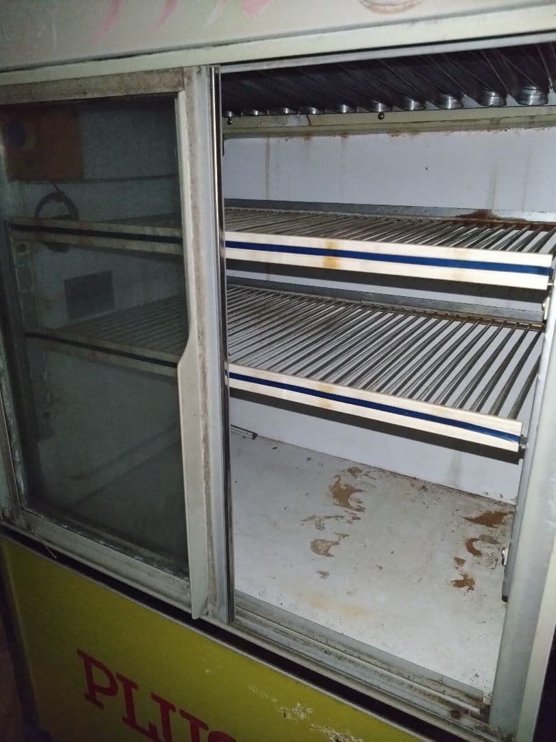 サビ・汚れ・動きません：プラッシー サンデン冷蔵ショーケース 昭和レトロ