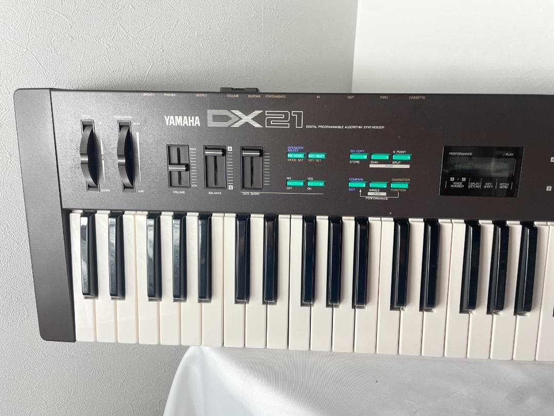 鍵盤楽器 YAMAHA DX21