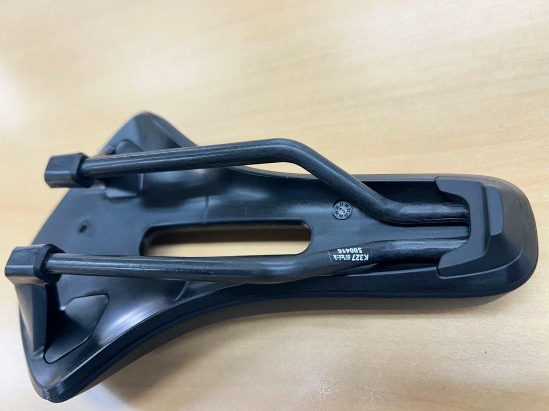 フィジーク TRANSIRO AERIS SHORT DISTANCE R1