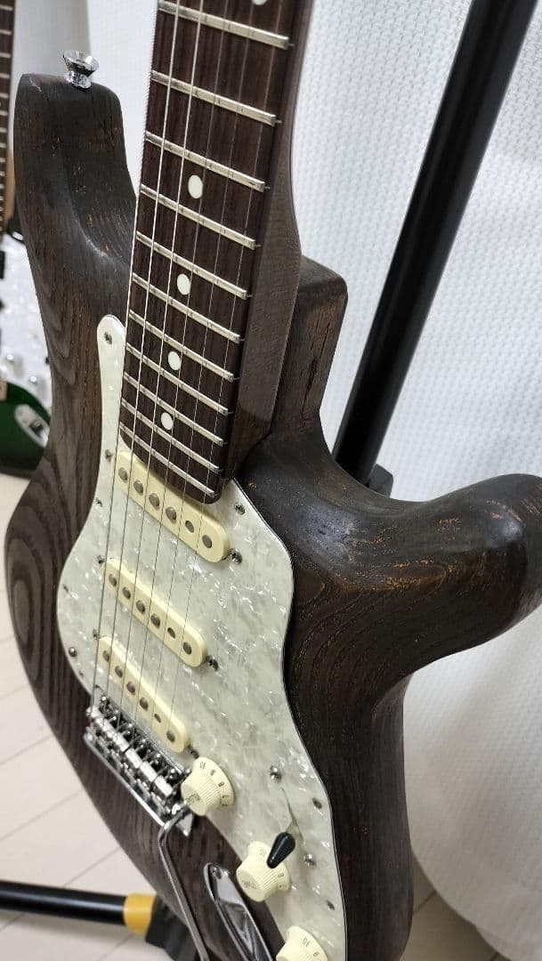 オリジナル エレキギター オイルフィニッシュ ギグバック付き