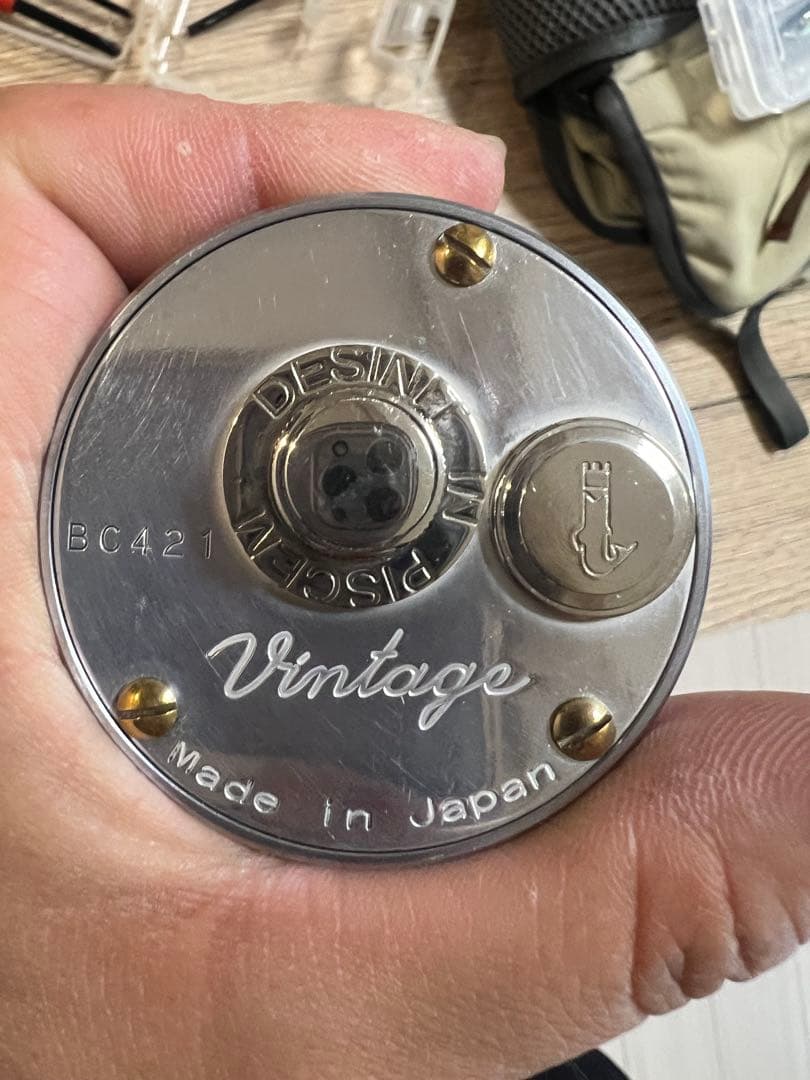 五十鈴工業 BC421 左巻き 渓流 ベイトリール