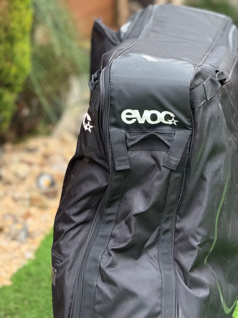 evoc バイクバッグ ブラック