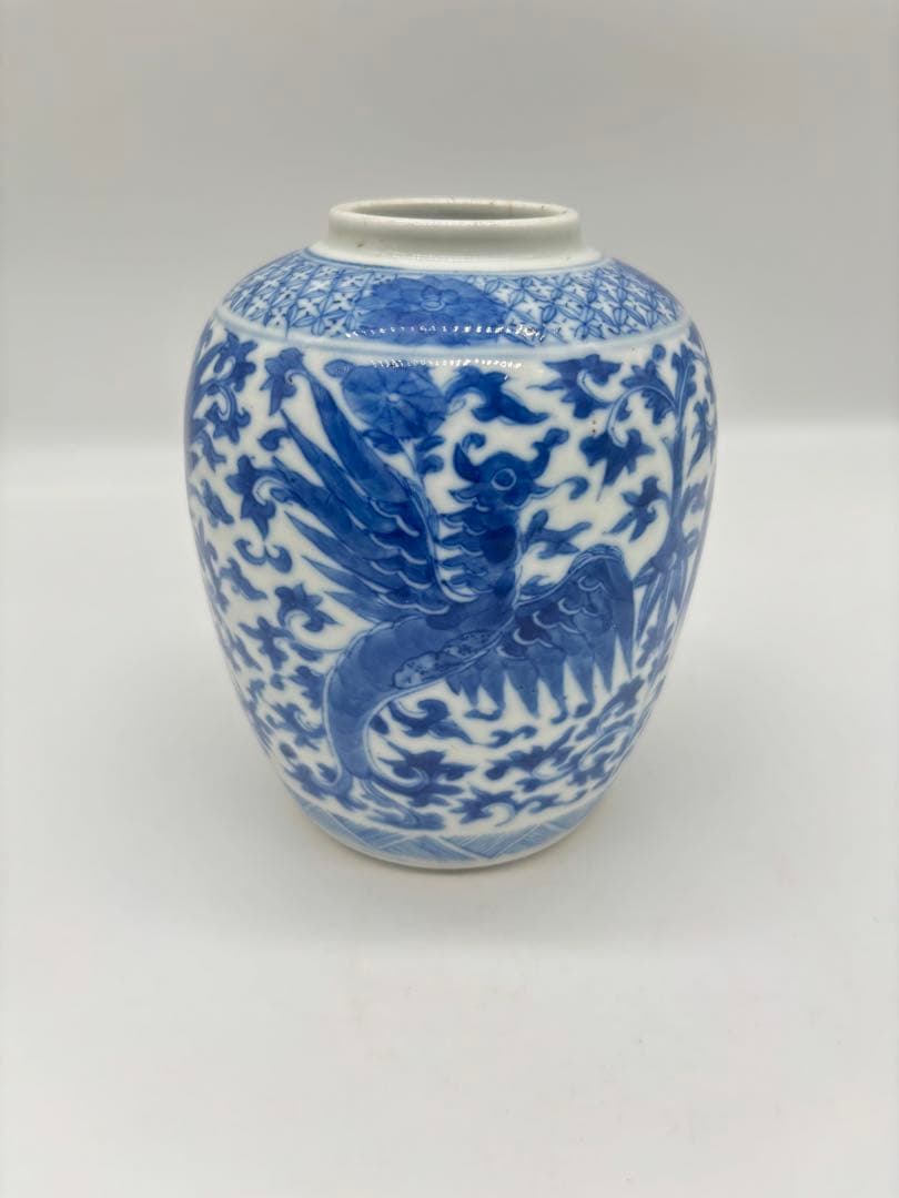青白磁 花鳥模様 壺 高さ約15cm（清末年）