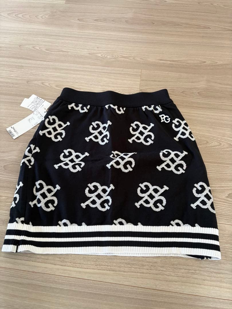 【新品】お値下げ　パーリーゲイツ　PG 黒 ニットスカート サイズ0