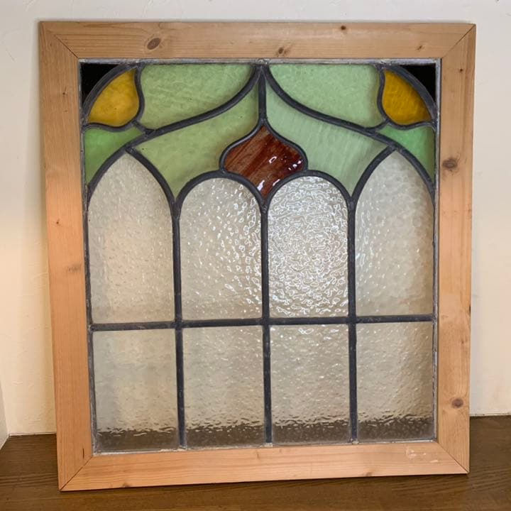 英国アンティーク　ステンドグラス　枠外寸：幅55x高さ59(cm)