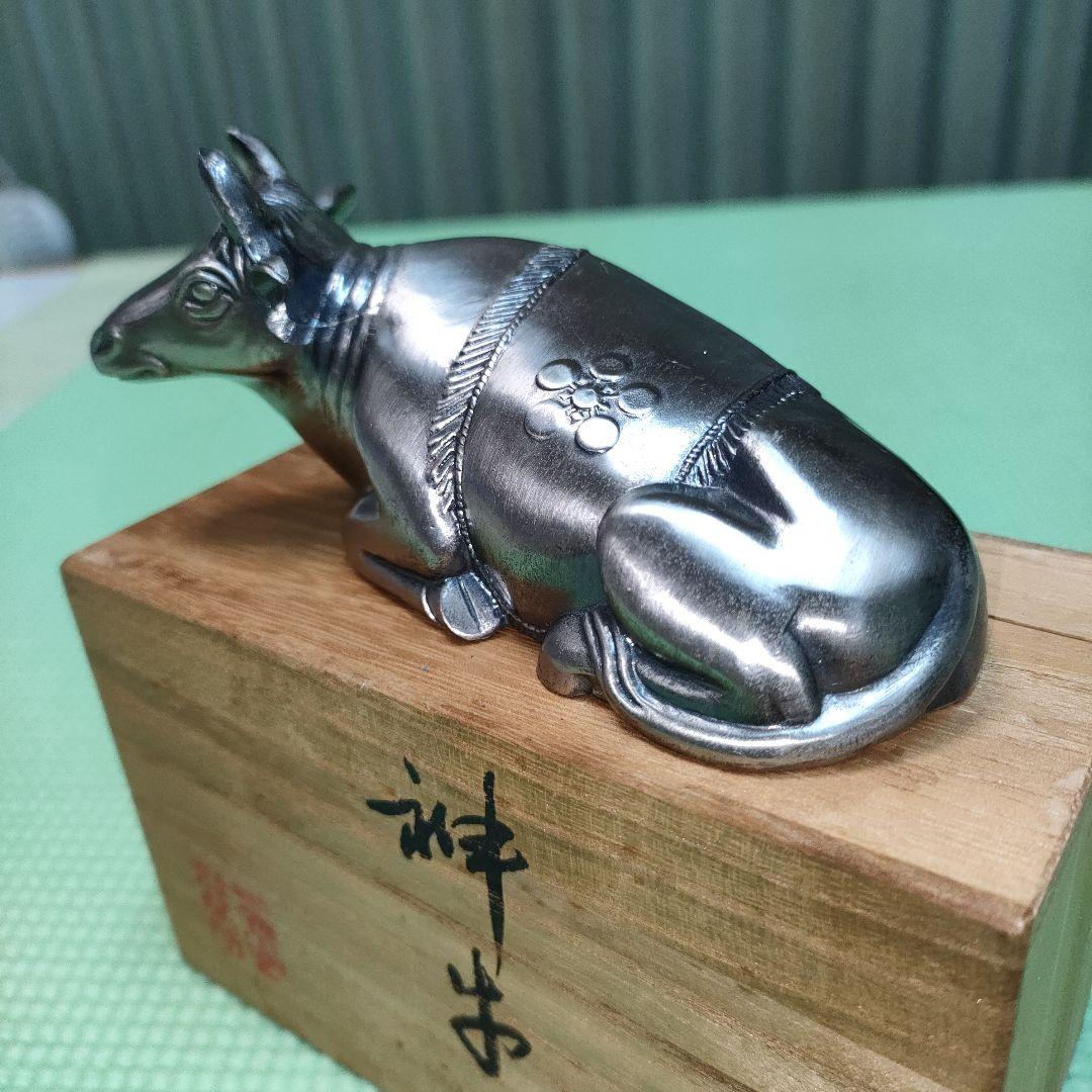 【１月特価 】神牛　大阪天満宮　撫で牛　木製箱入　牛の置物　新品未使用