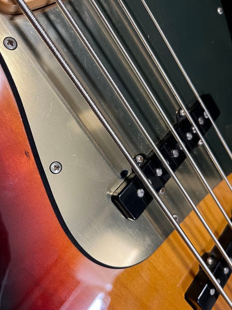 ベース Fender Deluxe Active Jazz Bass V