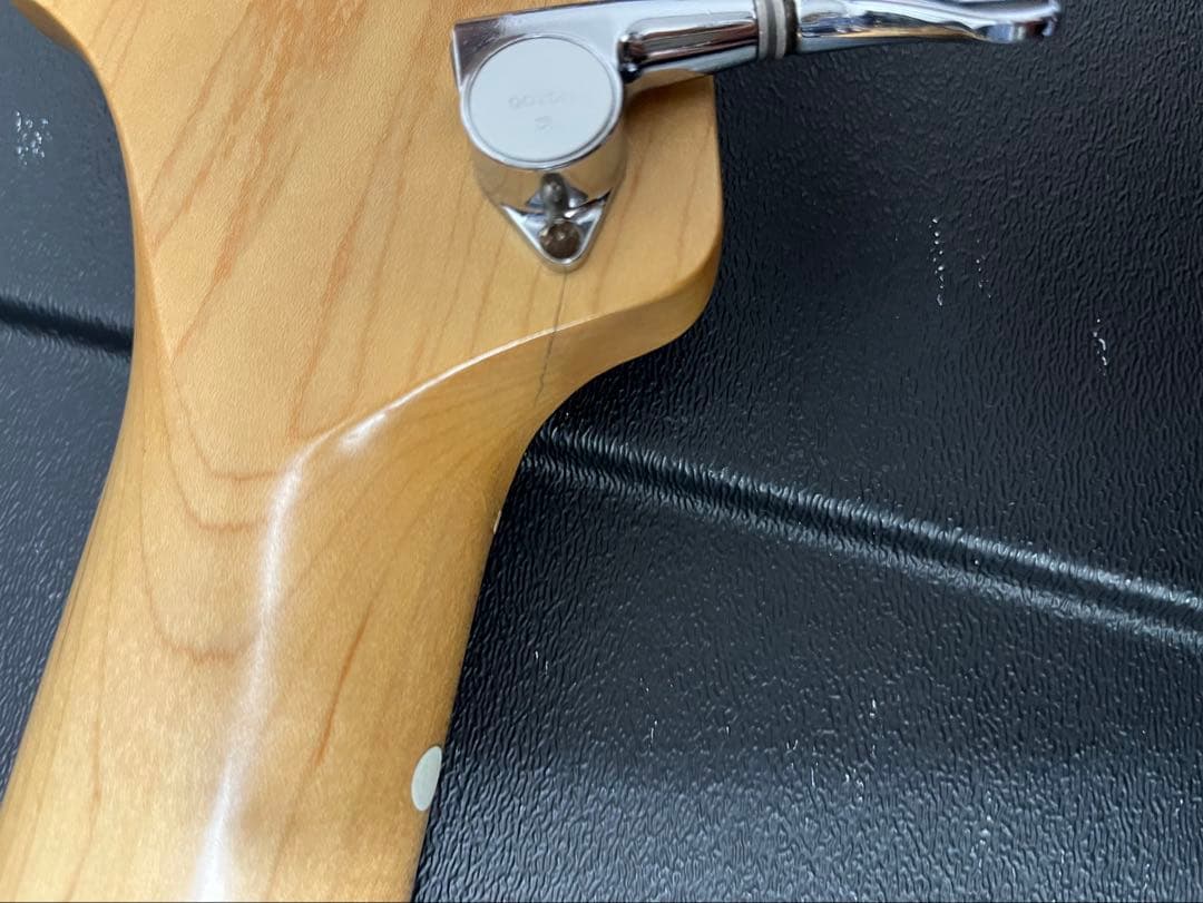 ベース Fender Deluxe Active Jazz Bass V