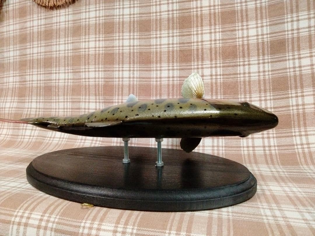ハンドメイド　39cmヤマメ壁掛け　フィギュア　レプリカ　オブジェ　魚釣り