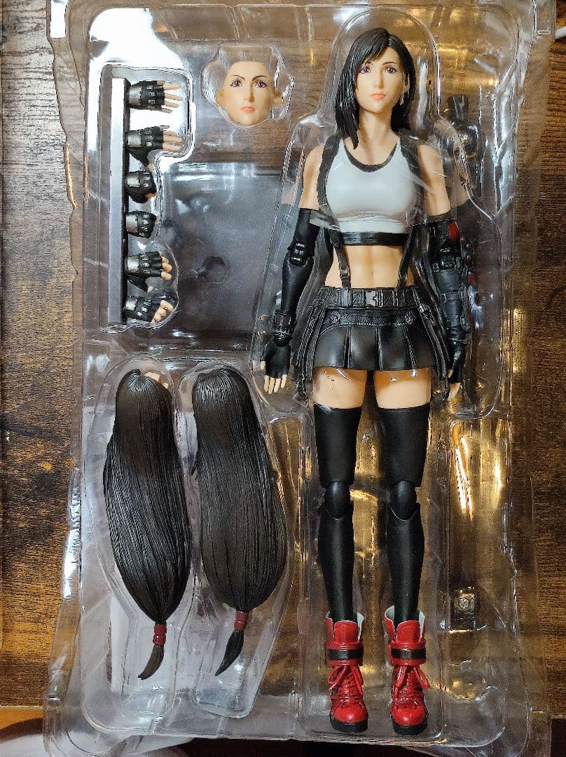 ファイナルファンタジー VII リメイク ティファ・ロックハート フィギュア