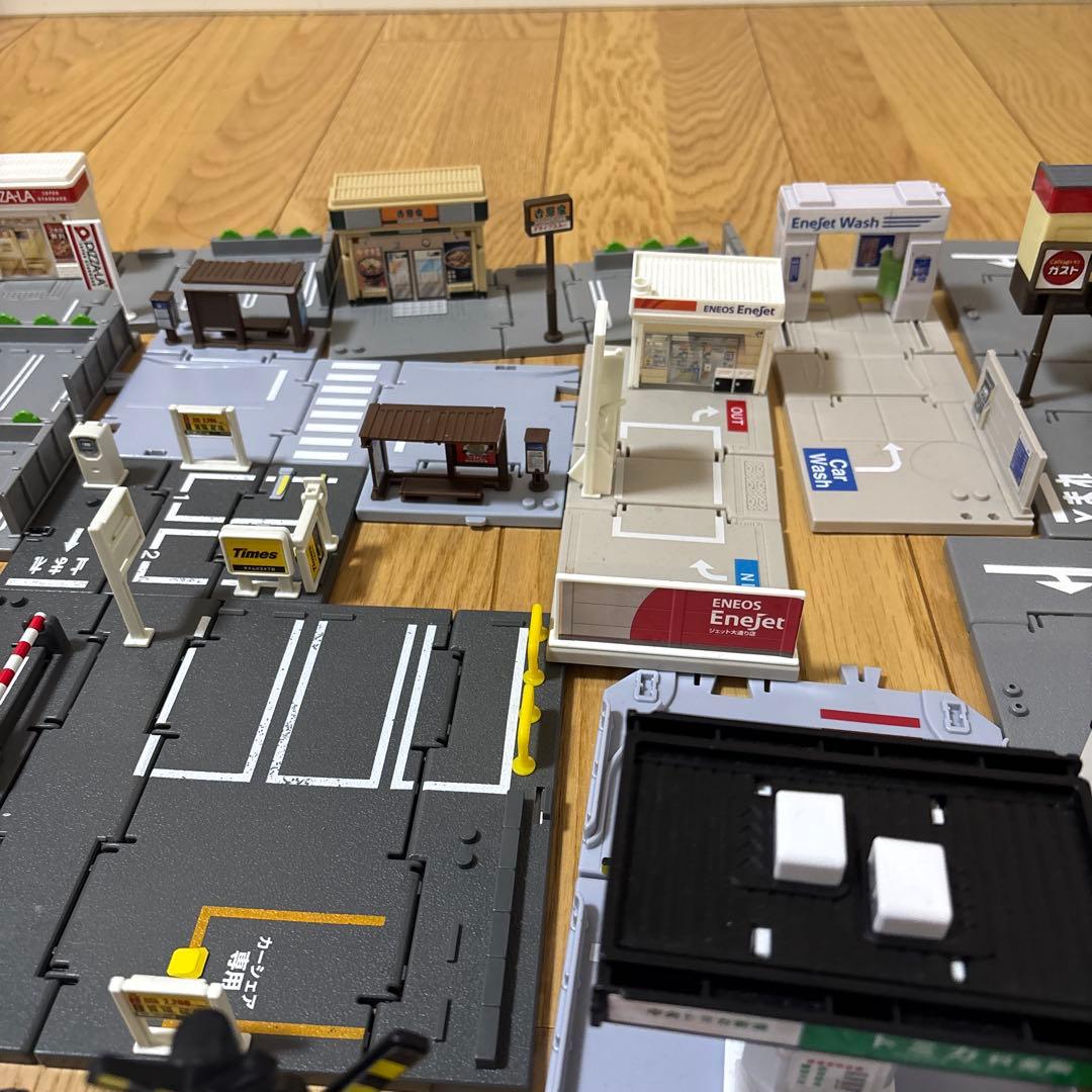 トミカタウンまとめ売り、グルグルバスタウン