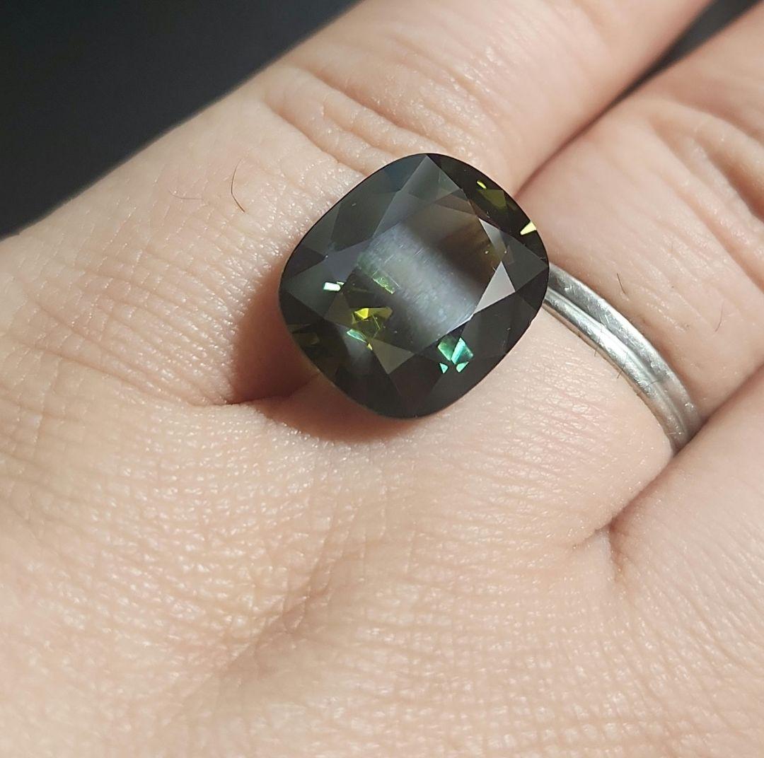 最大級サイズ天然グリーンサファイア 11.548ct