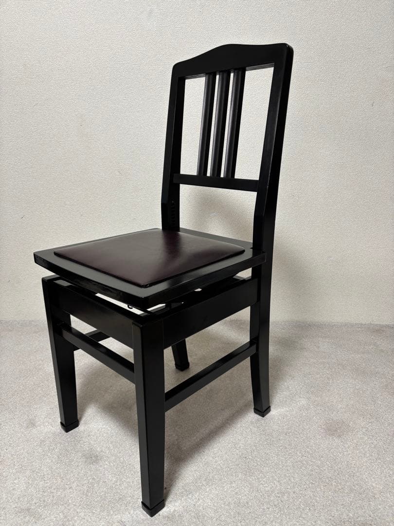 全面塗装済　トムソン椅子