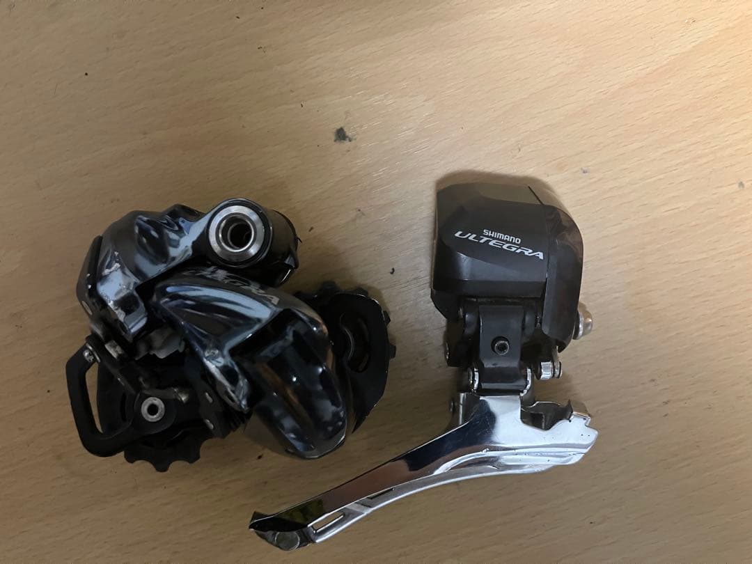 シマノ　アルテグラ Di2 6870 ディレーラセット