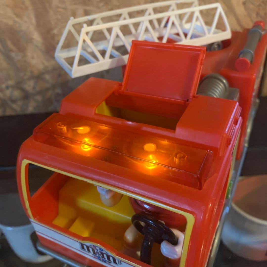 M&M's 消防車 チョコディスペンサー　レア