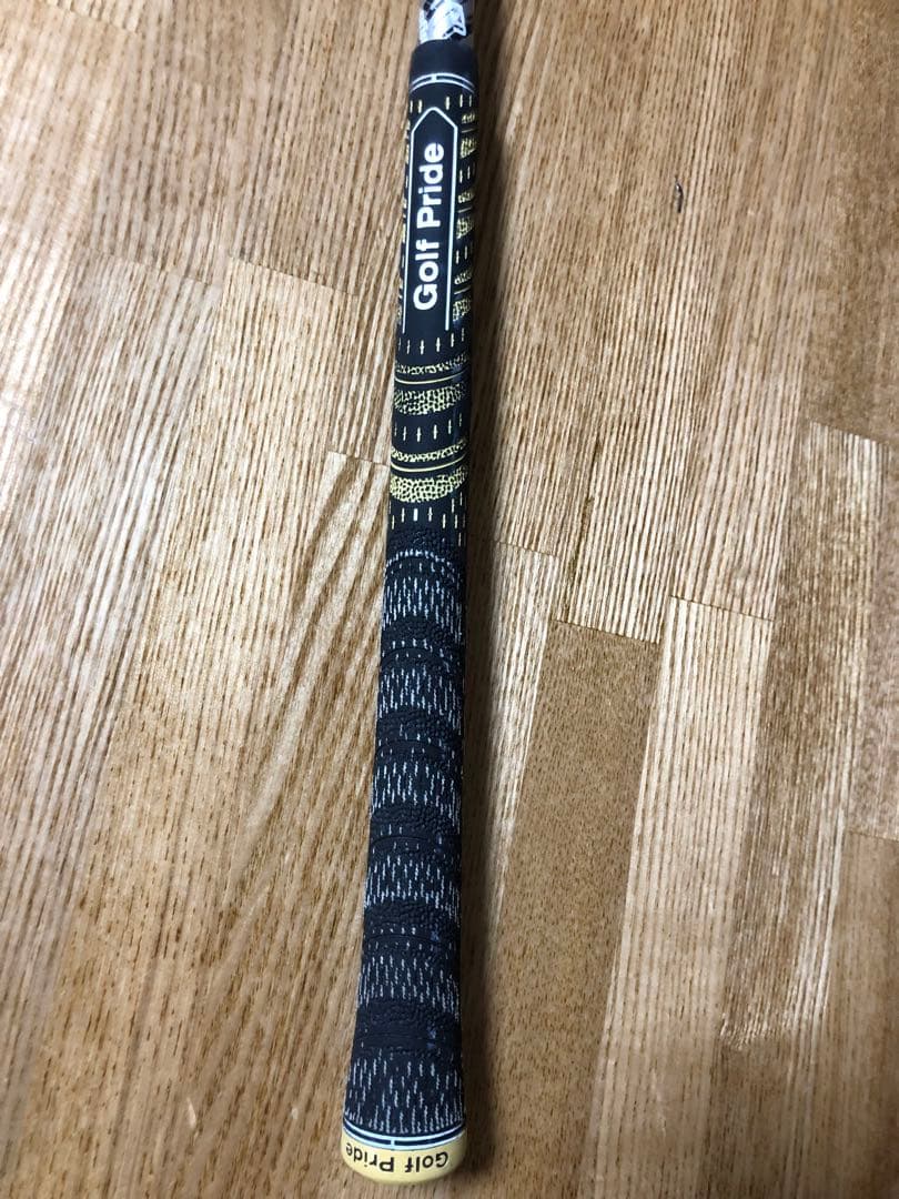 左)レフティ APEX UW 19° アッタスFW　75X