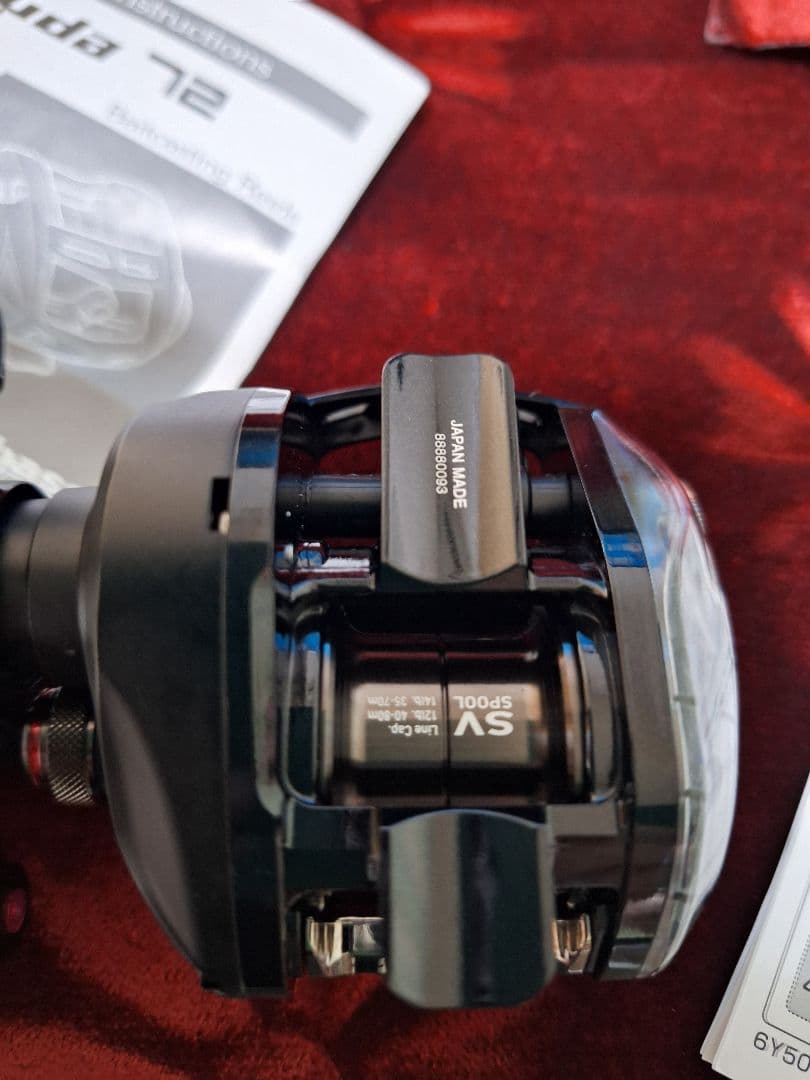 【新品未使用】Lauda72 RIGHT MEGABASS REEL