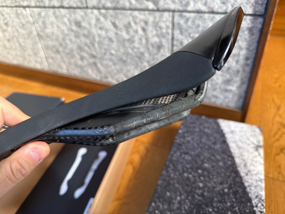 美品　fi'zi:k アリアンテR1 サドル ブラック