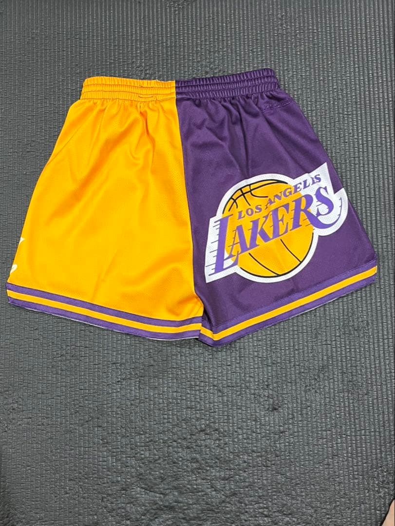 mitchell&ness Lakers バスケットショーツ Sサイズ