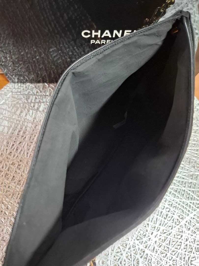CHANEL 香水ボトルデザイン　ノベルティポーチ　ブラック　斜め掛け
