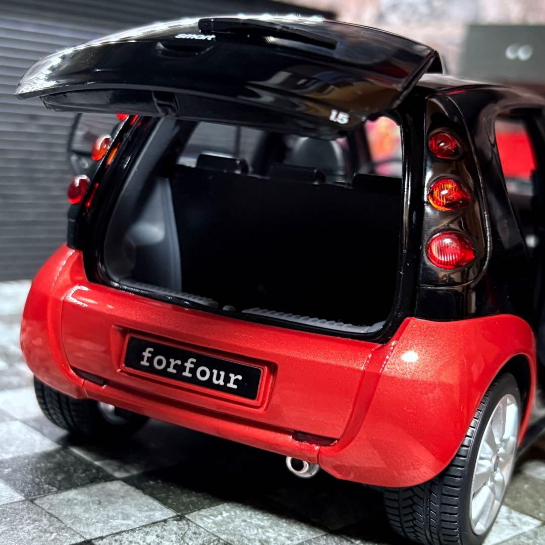 ディーラー特注 1/18 京商 smart forfour (W454)