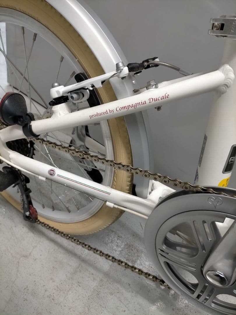 【カズ】FIAT ホワイト 折りたたみ自転車　20インチ