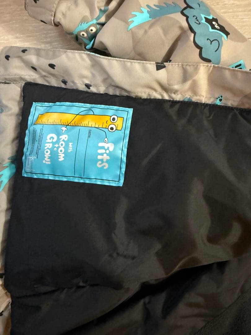 BURTON 子ども用スノーボードウェア 動物柄