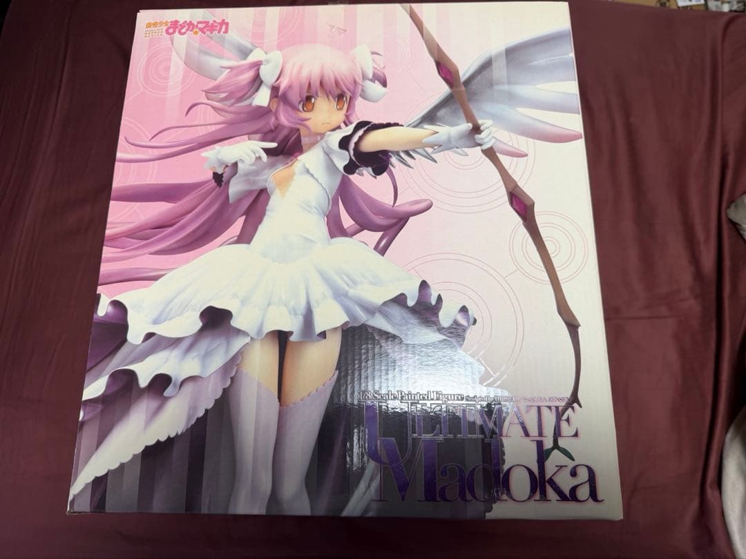 アルティメットまどか 1/8スケール フィギュア