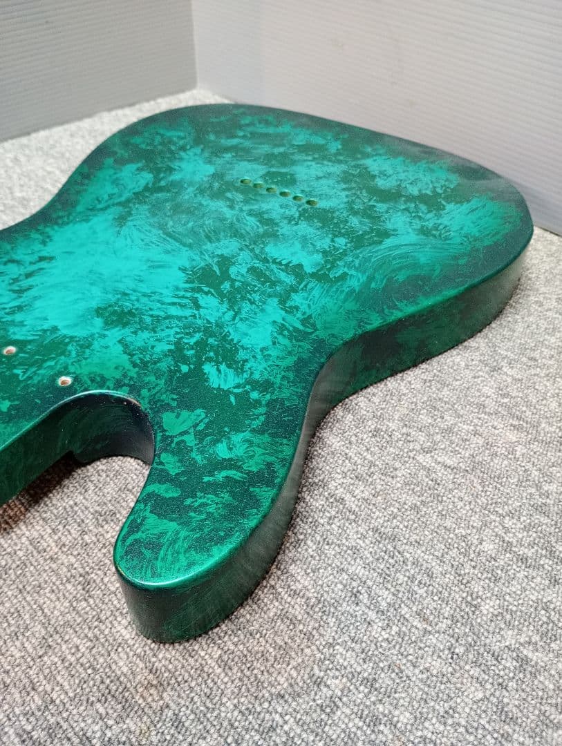 テレキャスター 塗装済ボディ ホワイトパールピックガード付き