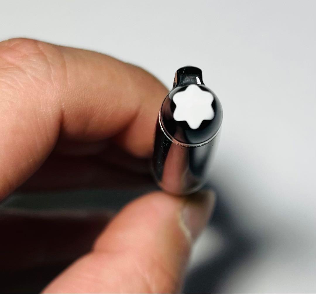 MONTBLANCモンブラン ボールペン 黒 ネーム入り 箱付き