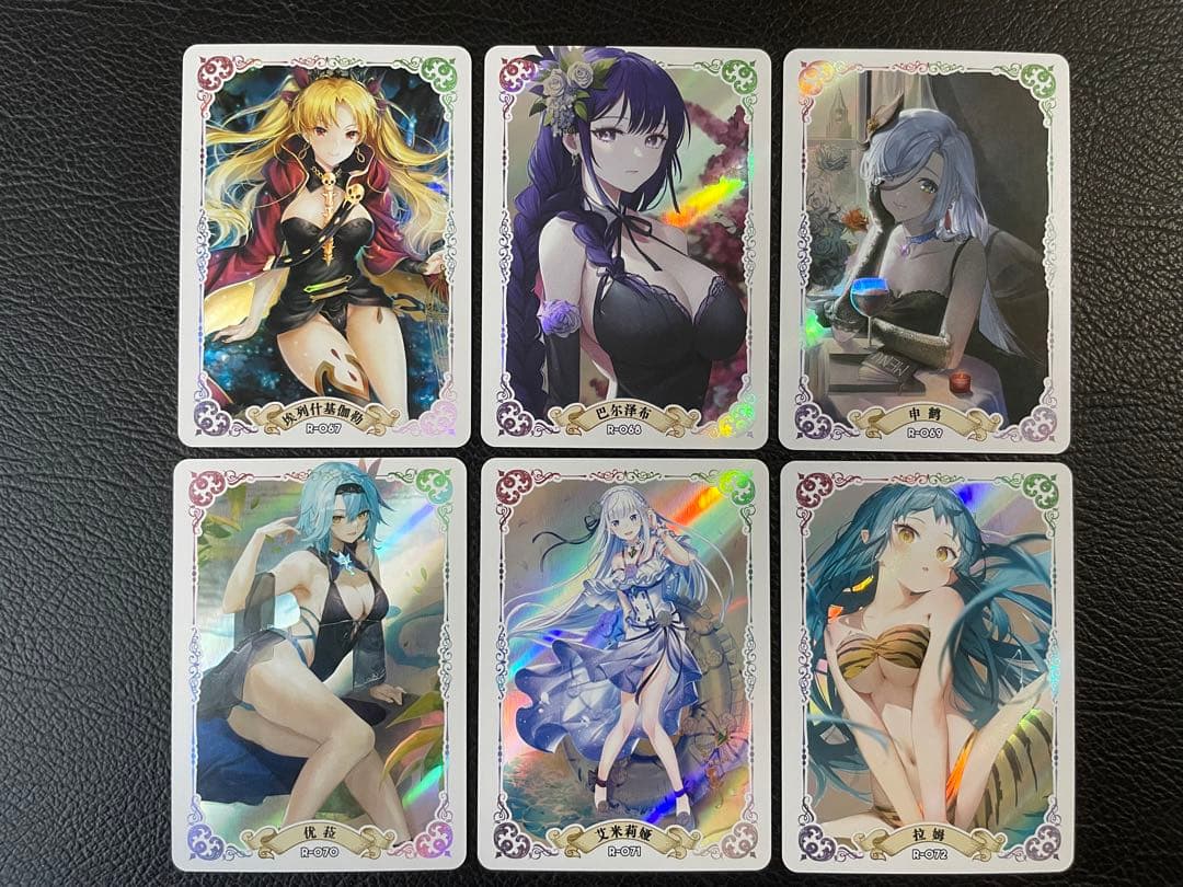 ④18枚　女性キャラのキラカード