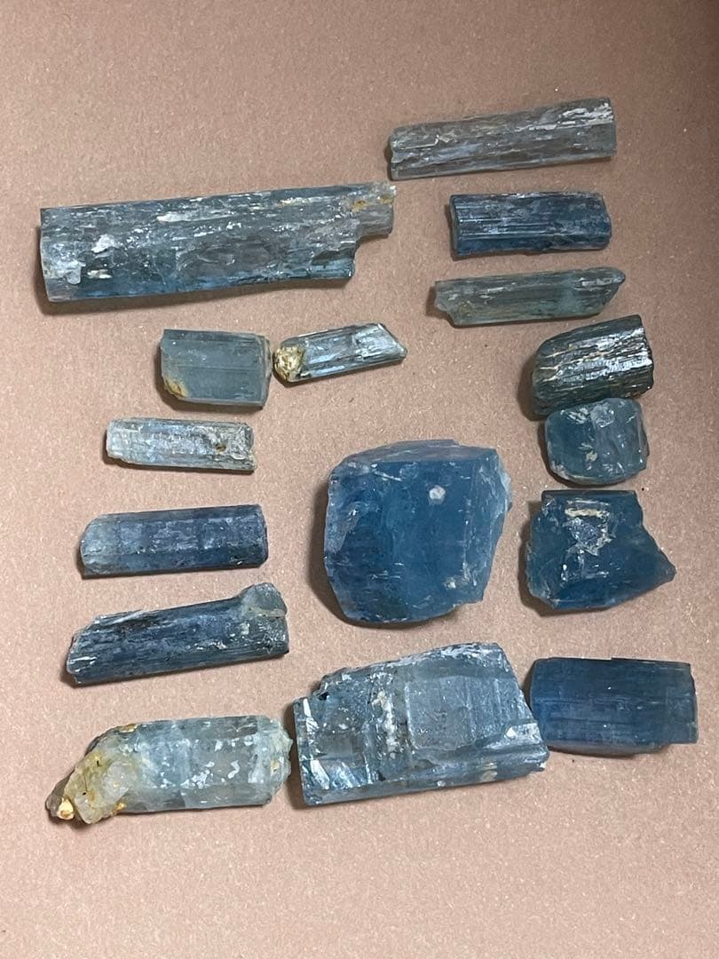 天然アクアマリン　ベトナム産　313.85 ct