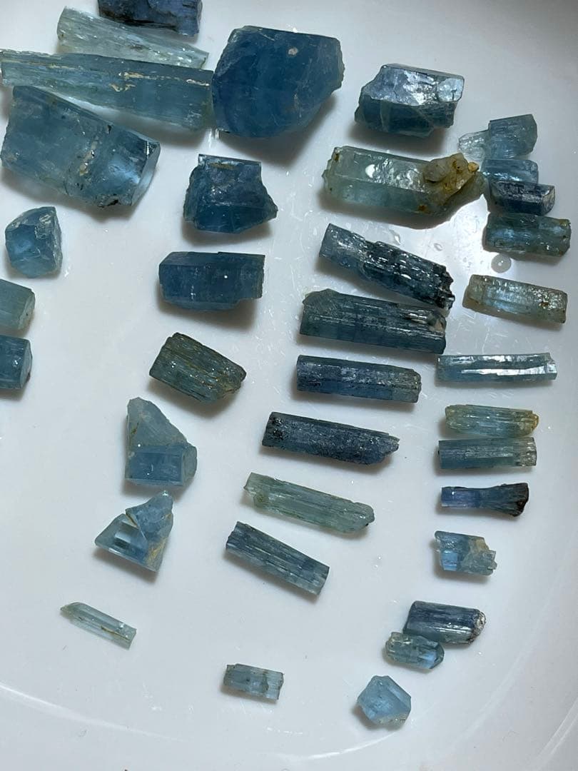 天然アクアマリン　ベトナム産　313.85 ct